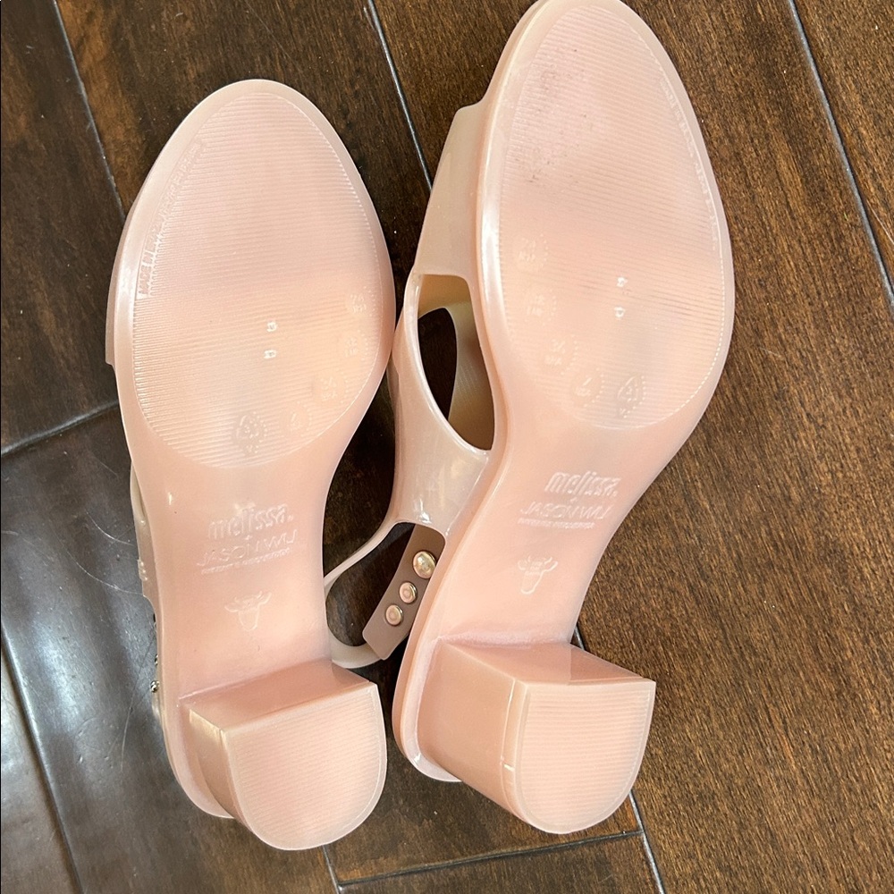 Sandals - Picture 2 of 6